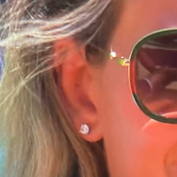 NEW Cubic Zirconia Diamond Stud Earrings - Picture 3 of 11